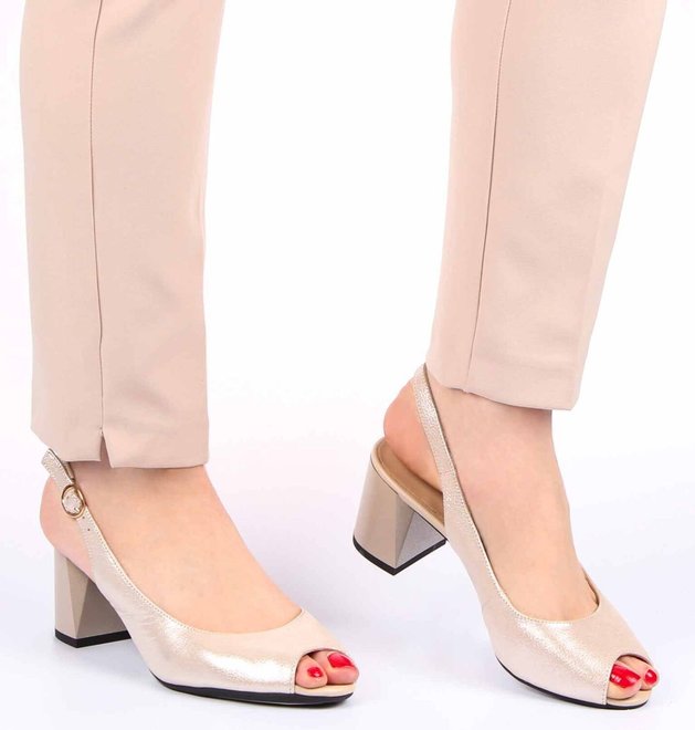 Женские босоножки на каблуке Geronea 195114 39 размер