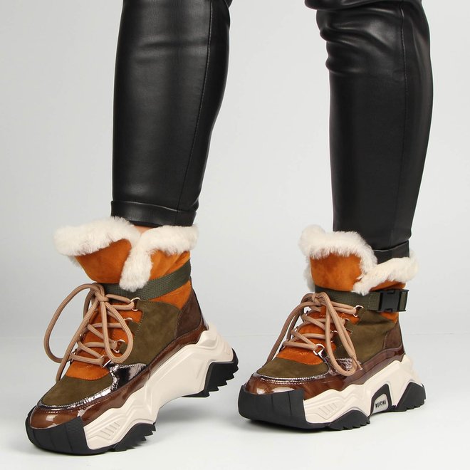 Женские зимние ботинки на платформе buts 196697 36 размер