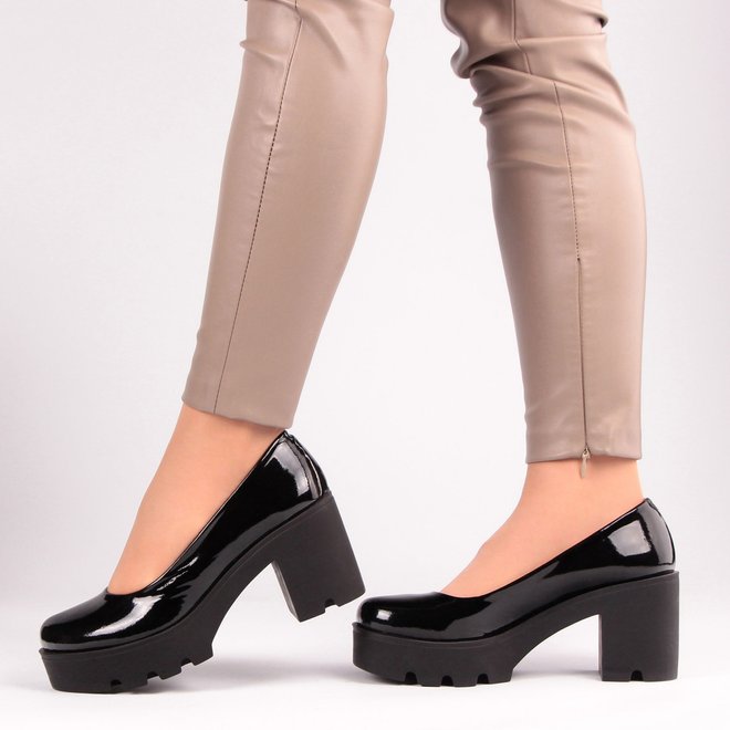 Женские туфли на каблуке Lottini 22351 38 размер