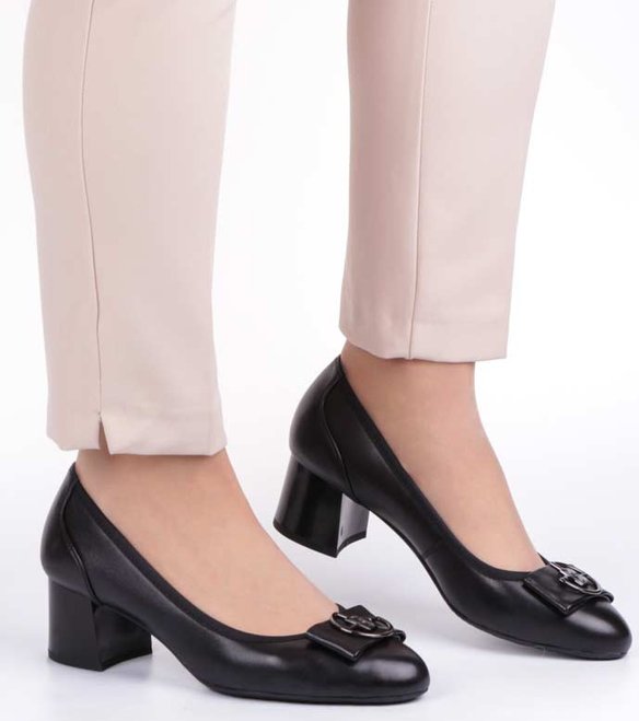 Женские туфли на каблуке Geronea 195151 39 размер