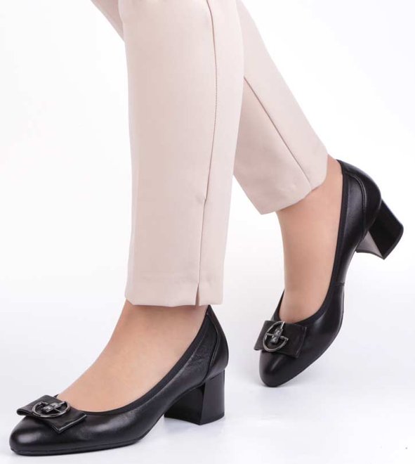Жіночі туфлі на підборах Geronea 195151 36 розмір