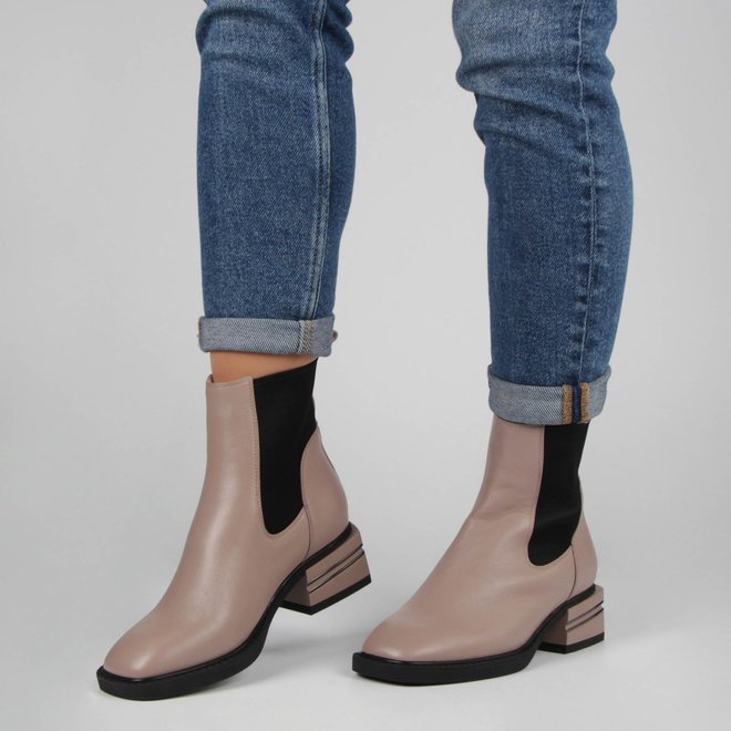 Женские ботинки на каблуке buts 197576 40 размер